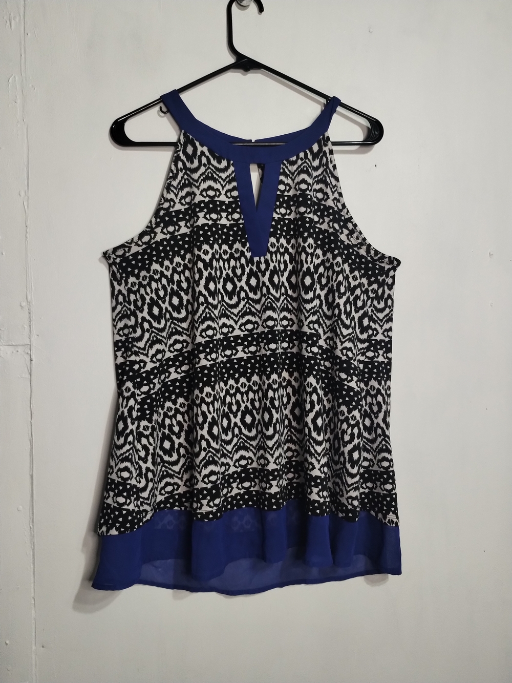 PerSeption Concept Black & White Ikat Print Camisole with Blue Trim